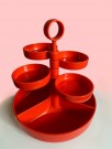 Serveringsfat i rød plast - England, 1970 tallet thumbnail