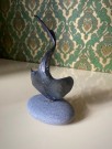 Skarvefugl håndlaget skulptur i jern montert på naturstein Tor-Vegard Smeden i Sund Norge 2008 thumbnail