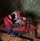 Håndlaget stor Indonesisk dragemaske veggmaske i malt tre thumbnail