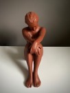 Stor dame/ kvinne terrakotta keramikk aktfigur/ skulptur 2053 - Gmundner keramik Austria Østerrike 1950/ 60 tallet thumbnail