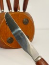 Fruktkniver med skaft og stativ i heltre teak - KN Sweden Karlsson & Nilssons Knivfabrik Sverige 1960/ 70 tallet thumbnail