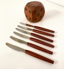 Fruktkniver med skaft og stativ i heltre teak - KN Sweden Karlsson & Nilssons Knivfabrik Sverige 1960/ 70 tallet thumbnail