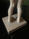 Venus Kalipygos antikk kunstfigur i lys uglasert keramikk (888) - Kai Nielsen P. Ipsens Enke Denmark 1920/ 30 tallet thumbnail