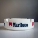 Reklame artikkel hvitt Marlboro tobakk askebeger/ skål i glass - Philip Morris International  thumbnail