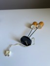 Lundby dukkehus møbler tilbehør 1:18 - Dobbel gulvlampe med bastskjerm 1970 tallet thumbnail