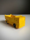 TOMTE bil gul Leyland Tipper lastebil modell no 750/ 26 - Lærdal Stavanger Norway 1970 tallet thumbnail