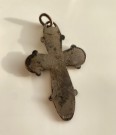 Stort kors krusifiks smykke anheng i oksidert sølv 830S med relief norrøn dekor thumbnail