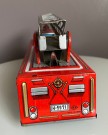 Batteridrevet brannbil i blikk - Japan, 1950 tallet thumbnail