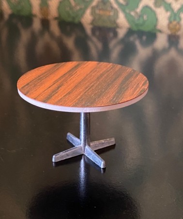 BRIO dukkehus møbler tilbehør 1:18 - rundt teak sidebord 1970 tallet