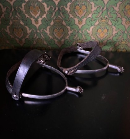 Western Cowboy spurs et par ridesporer skinn og metall