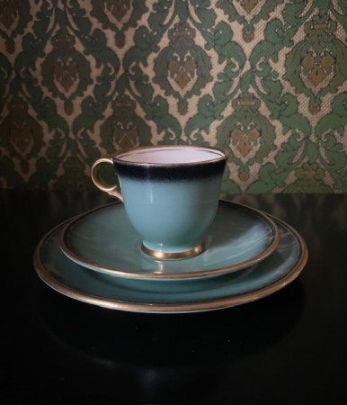 Mokkasett moccaservice grønn kaffekuvert med gullkant Stavangerflint Norway Norge 1950/60-tallet