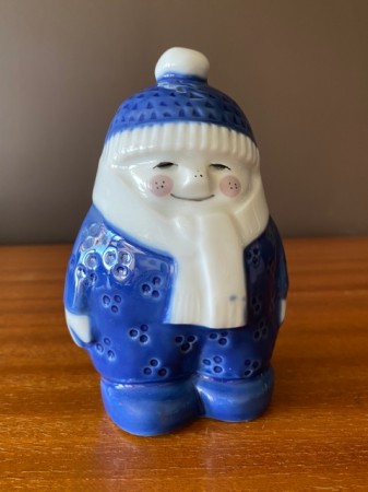 Normann vinterbarn porselensfigur gutt Anne-Marie Ødegaard  Porsgrunds Porselænsfabrik Norge 1950/60 tallet