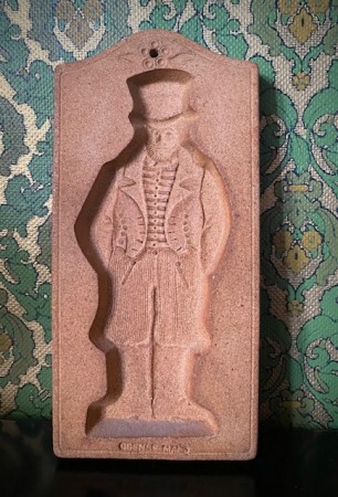 ODENSE MAND stor kakeform veggplett veggdekor i brent terrakotta Denmark