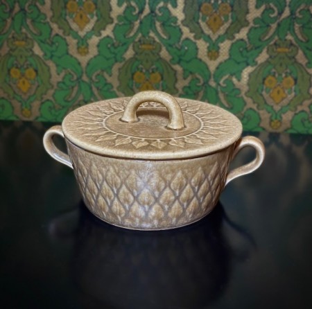 Relief sukkerskål med lokk matt glasert steingods Jens Quistgaard Kronjyden/ B&G Bing & Gröndahl Denmark 1960-tallet