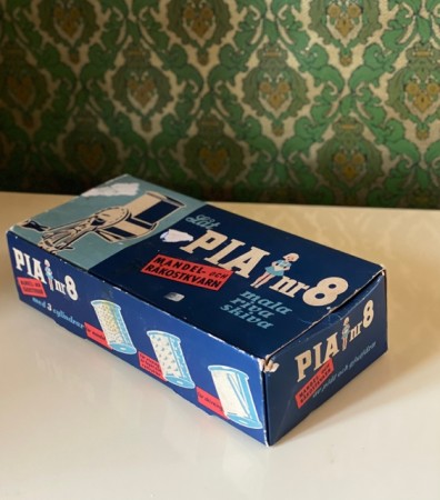 PIA nr  mandel- og råkostkvern i original eske - Sweden Sverige 