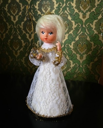 Juletrepynt kitsch toppynt hvit engel i plast 1970-tallet