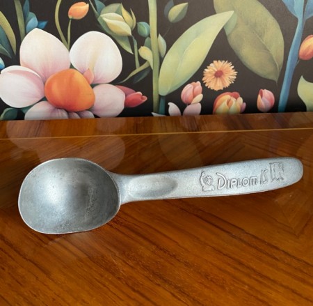 Reklame isskje støpt aluminium Diplom IS 