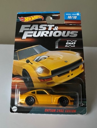 Hot Wheels Gul Datsun 2402 custom modellbil 1:64 HNT20 Fast & Furious serie 3 - MATTEL 2022