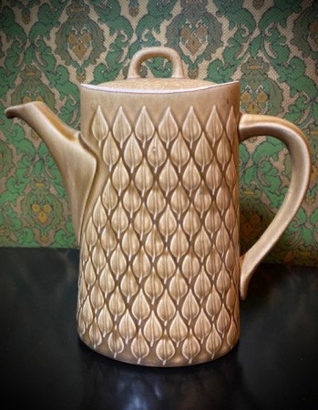 Relief kaffekanne matt glasert steingods Jens Quistgaard Kronjyden/ B&G Bing & Gröndahl Denmark 1960-tallet