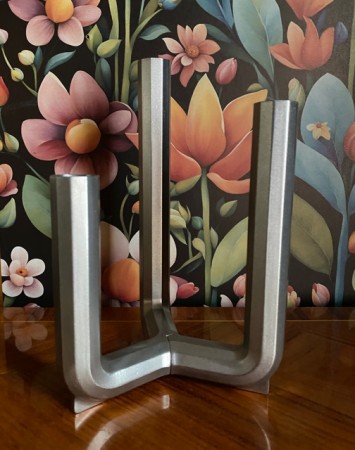 Tripod lysestake candlestick sølv lakkert metall Henrik Preutz IKEA PS 2017 kolleksjon