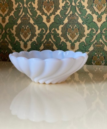 Dessert skål hvitt opalin pressglass 1960-tallet