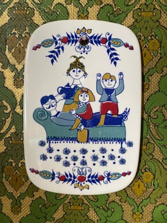 The family Turi-design veggplett platte smørefjøl i porselen Turi Oliver Figgjo Fajanse Norge 1970-tallet
