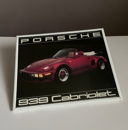 Rød PORSCHE 939 Cabriolet innrammet bilde/ poster - 1980 tallet