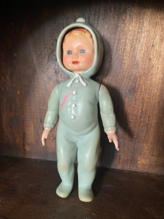 Vinyldukke Tomte-dukke med 3 ansikter i hel lys grønn dress Åsmund S. Lærdal Stavanger Norge Norway 1950/60-tallet