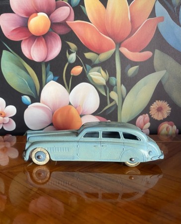 Jumbo Sedan 1018 støpt metall die-cast hvite gummihjul Tootsietoy America USA 1930-tallet