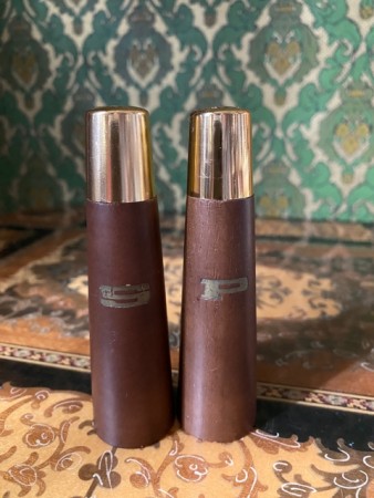 Salt og pepperbøsse kryddersett i tre teak Japan 1960/70-tallet