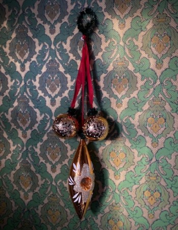 Juleuro oransje julekuler ornament med speil 960/70 tallet