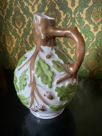 Håndmalt karaffel dekanter i porselen med eik/blad motiv Imperial Porcelain Factory Lomonosov Russland 1950-tallet