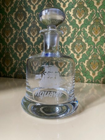 Aquavit akevittkaraffel håndlaget krystallin maritimt/ seilskip/ skutemotiv Magnor Glassverk Norway Norge